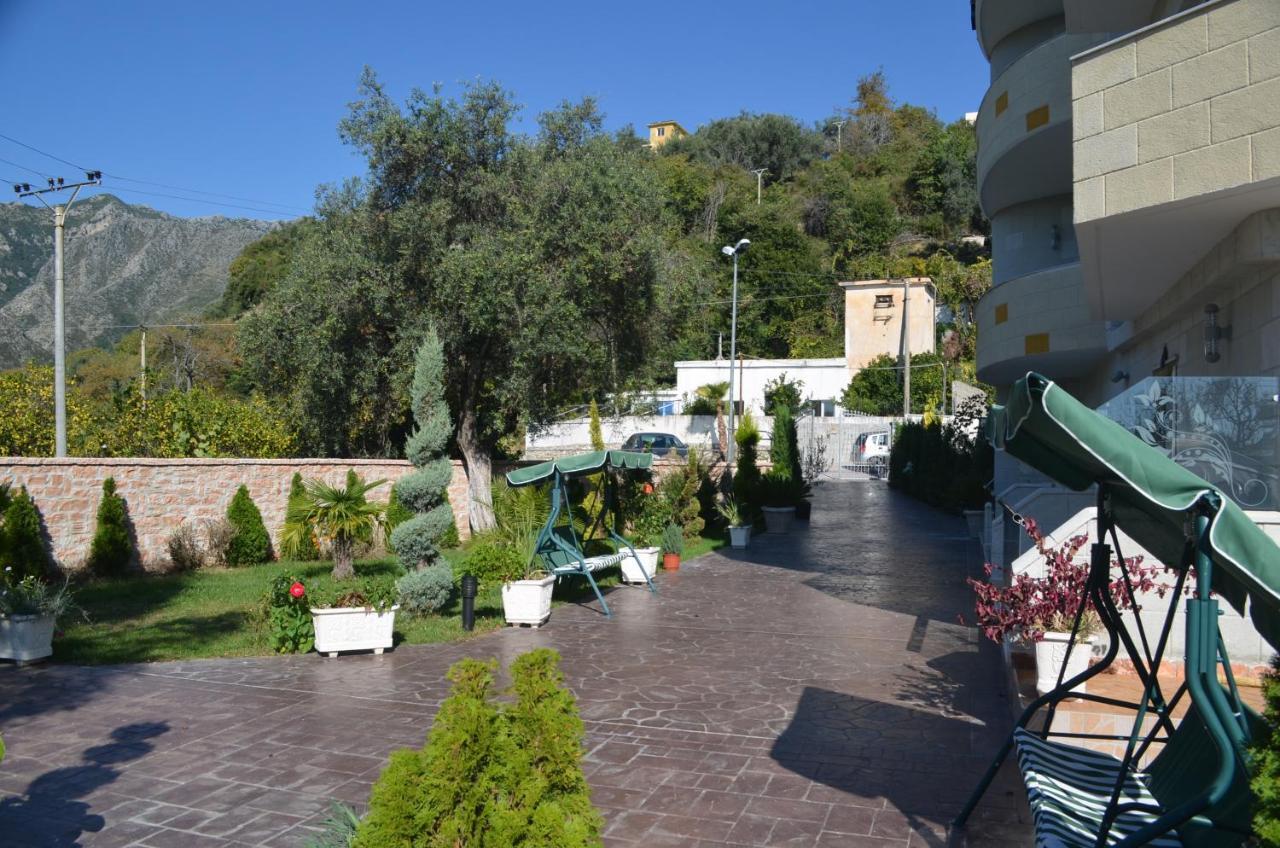 בורש Vila Florika Hotel מראה חיצוני תמונה